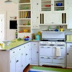 Bright Small Kitchen Remodel Ideas_11