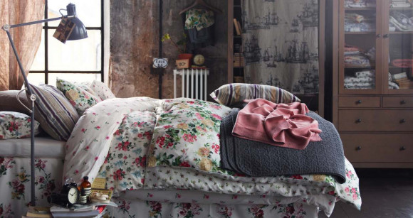 Bedroom with Shabby-Chic Style_5